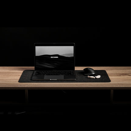 Minimalistische Schreibtischunterlage von DeltaHub